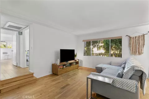 4859 Coldwater Canyon Ave #4, Sherman Oaks, CA 91423