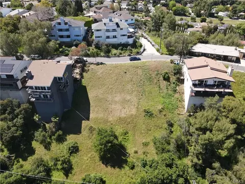 21478 Iglesia, Woodland Hills, CA 91364