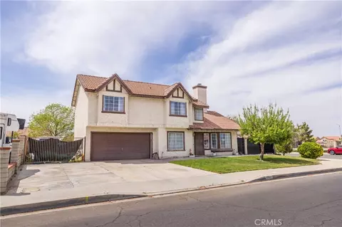 37543 Monarch St, Palmdale, CA 93552