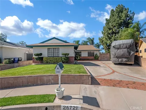26721 Diaz Dr, Saugus, CA 91350