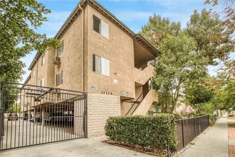 14239 Gilmore St, Van Nuys, CA 91401