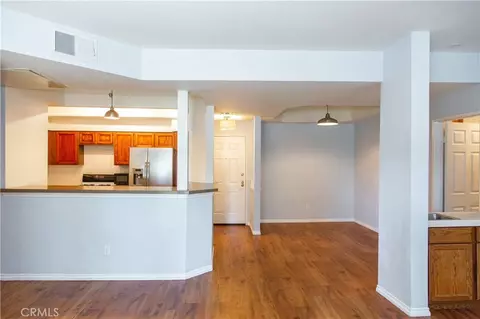 5420 Sylmar Ave #105, Sherman Oaks, CA 91401