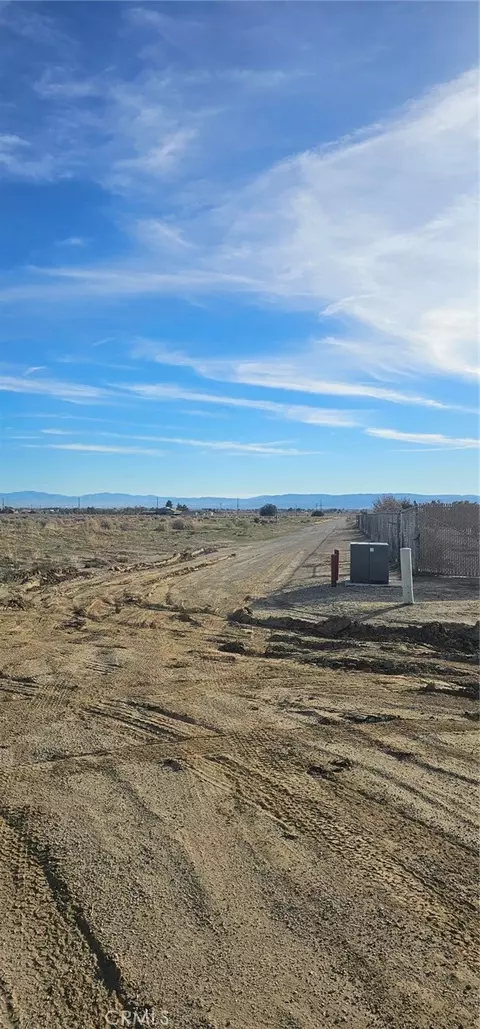 0 67th St W Felsite, Rosamond, CA 93560 photo 3