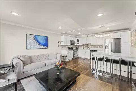 14850 Hesby St #102, Sherman Oaks, CA 91403