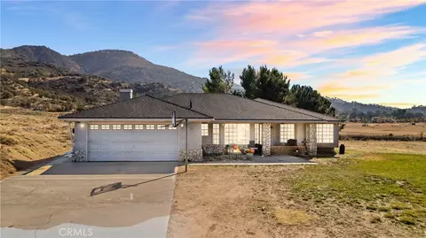 18888 Pellisier Rd, Tehachapi, CA 93561