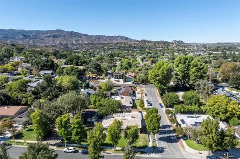 View/Area - 25085 Highspring, Newhall, CA 91321 photo 2 of 6