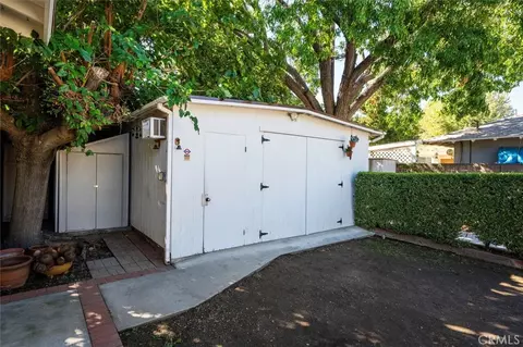 Exterior - 25085 Highspring, Newhall, CA 91321 photo 8 of 13