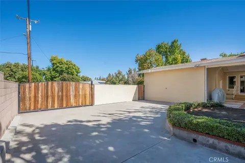 Exterior - 25085 Highspring, Newhall, CA 91321 photo 11 of 13