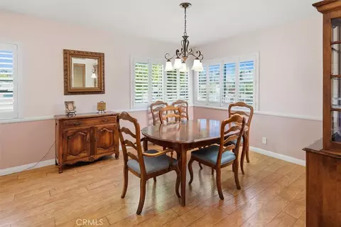 Dining - 25085 Highspring, Newhall, CA 91321 photo 3 of 3