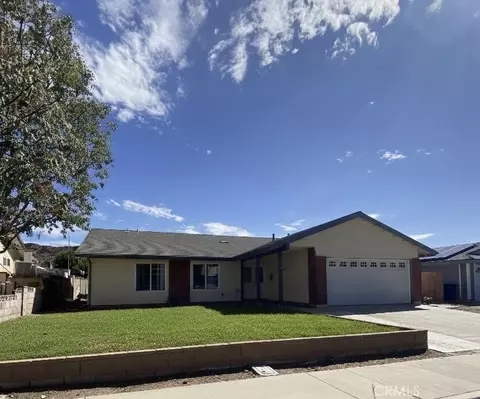 28144 Alaminos Dr, Saugus, CA 91350