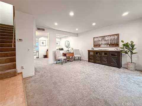 22038 Vanowen St #113, Woodland Hills, CA 91303