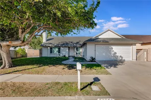 22055 Ballinger St, Chatsworth, CA 91311