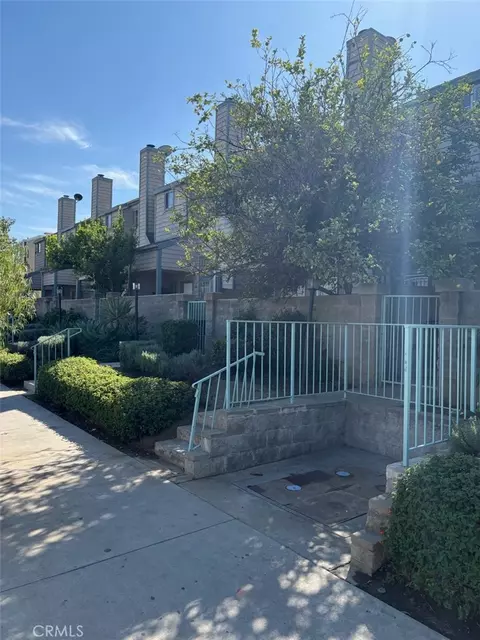 13550 Foothill Blvd #27, Sylmar, CA 91342