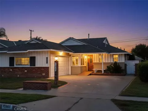 13961 Cantlay St, Van Nuys, CA 91405