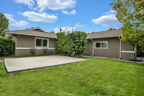 23812 Calvert, Woodland Hills, CA 91367
