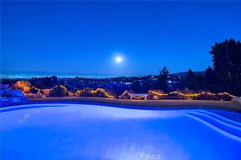 19695 Valdez Dr, Tarzana, CA 91356