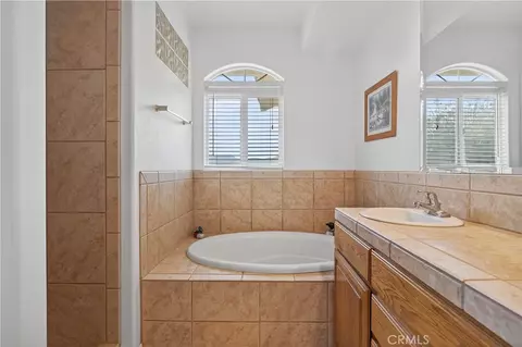 Bath - 29499 Hwy 33, Maricopa, CA 93252 photo 2 of 9