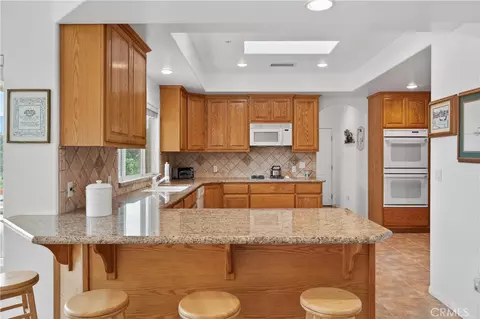 Kitchen - 29499 Hwy 33, Maricopa, CA 93252 photo 9 of 12