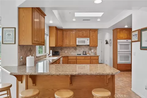 Kitchen - 29499 Hwy 33, Maricopa, CA 93252 photo 9 of 12
