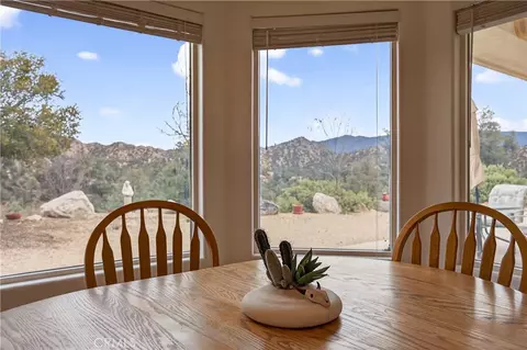 Dining - 29499 Hwy 33, Maricopa, CA 93252 photo 2 of 6