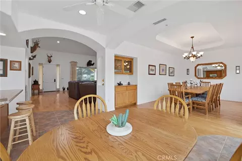 Dining - 29499 Hwy 33, Maricopa, CA 93252 photo 3 of 6