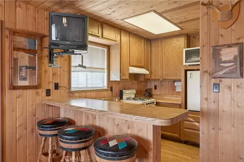 Kitchen - 29499 Hwy 33, Maricopa, CA 93252 photo 10 of 12