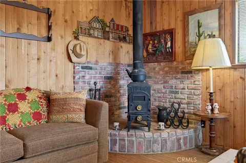 Living - 29499 Hwy 33, Maricopa, CA 93252 photo 7 of 8