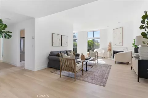 10820 Holman Ave #204, Los Angeles, CA 90024