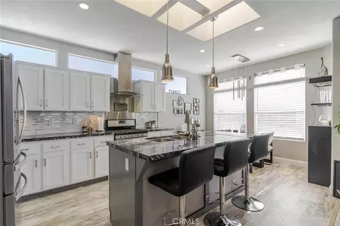 11 Oxford Way, Northridge, CA 91324
