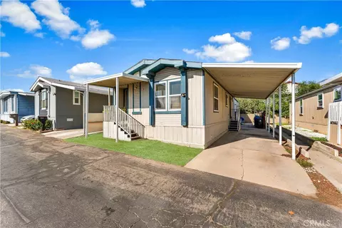 16079 Yarnell St #B18, Sylmar, CA 91342
