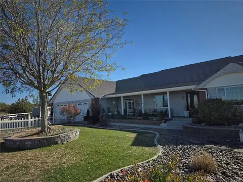 9968 Silver Rock Rd, Pinon Hills, CA 92372