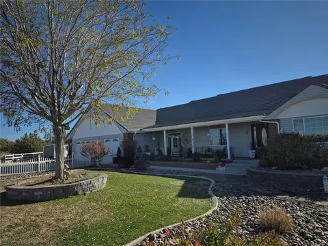9968 Silver Rock Rd, Pinon Hills, CA 92372