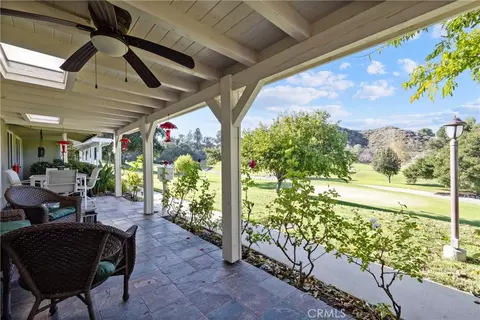 19211 Avenue Of The Oaks #A, Newhall, CA 91321