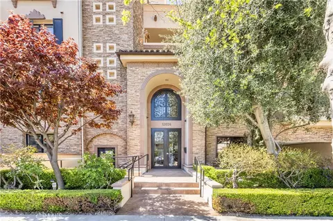12026 Hoffman St #302, Studio City, CA 91604