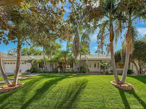 17424 Superior, Northridge, CA 91325