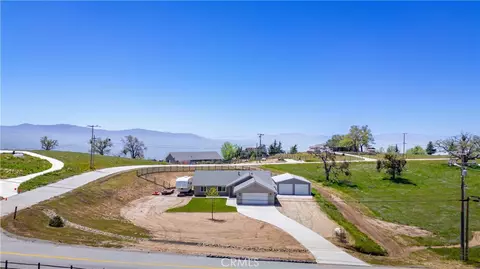 29990 Horsethief Dr, Tehachapi, CA 93561