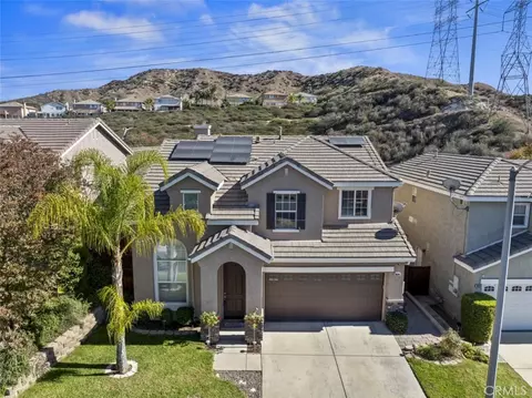 28340 Sycamore Dr, Saugus, CA 91350