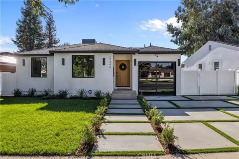 17446 Hatteras St, Encino, CA 91316