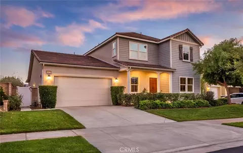 26420 Township St, Saugus, CA 91350