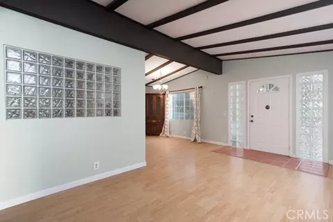 Living - 22128 Barbacoa, Saugus, CA 91350 photo 3 of 6