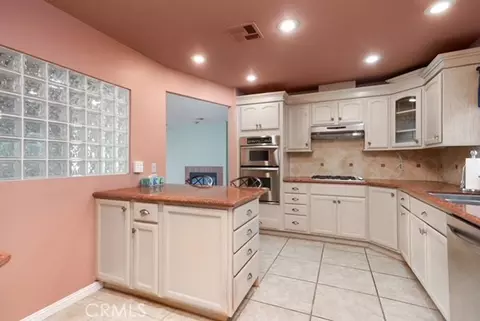 Kitchen - 22128 Barbacoa, Saugus, CA 91350 photo 3 of 3