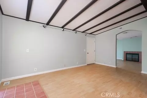Living - 22128 Barbacoa, Saugus, CA 91350 photo 5 of 6