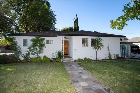 7001 Jellico Ave, Lake Balboa, CA 91406