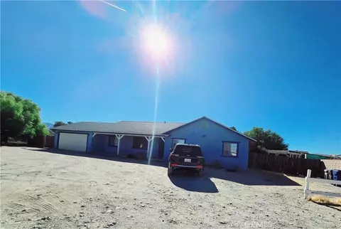 5930 E Avenue T2, Palmdale, CA 93552
