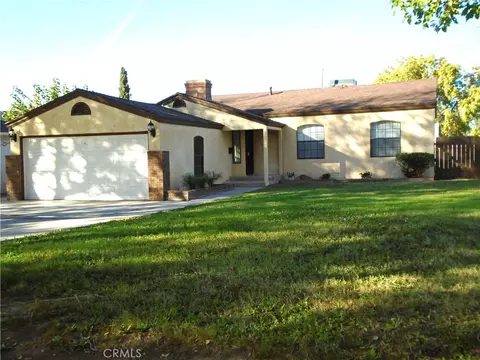 1423 Jenner St W, Lancaster, CA 93534