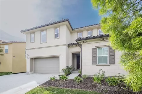 19032 Carranza Ln, Saugus, CA 91350