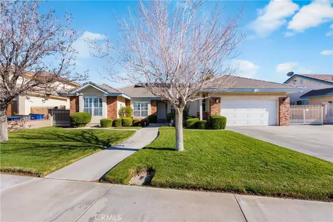 43648 Colony Dr, Lancaster, CA 93536
