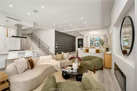 5032 Hesperia Ave, Encino, CA 91316