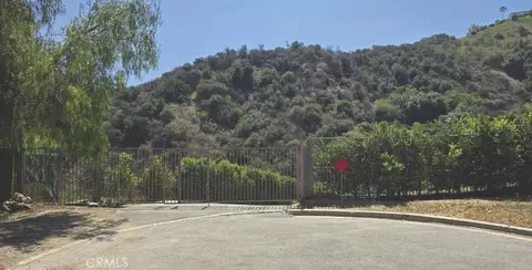 3 Ambar Dr, Woodland Hills, CA 91364
