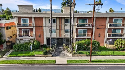 20327 Saticoy St #102, Winnetka, CA 91306